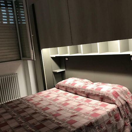 Accogliente Bilocale Lägenhet Milano Exteriör bild