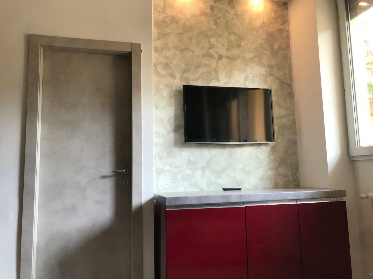 Accogliente Bilocale Lägenhet Milano Exteriör bild