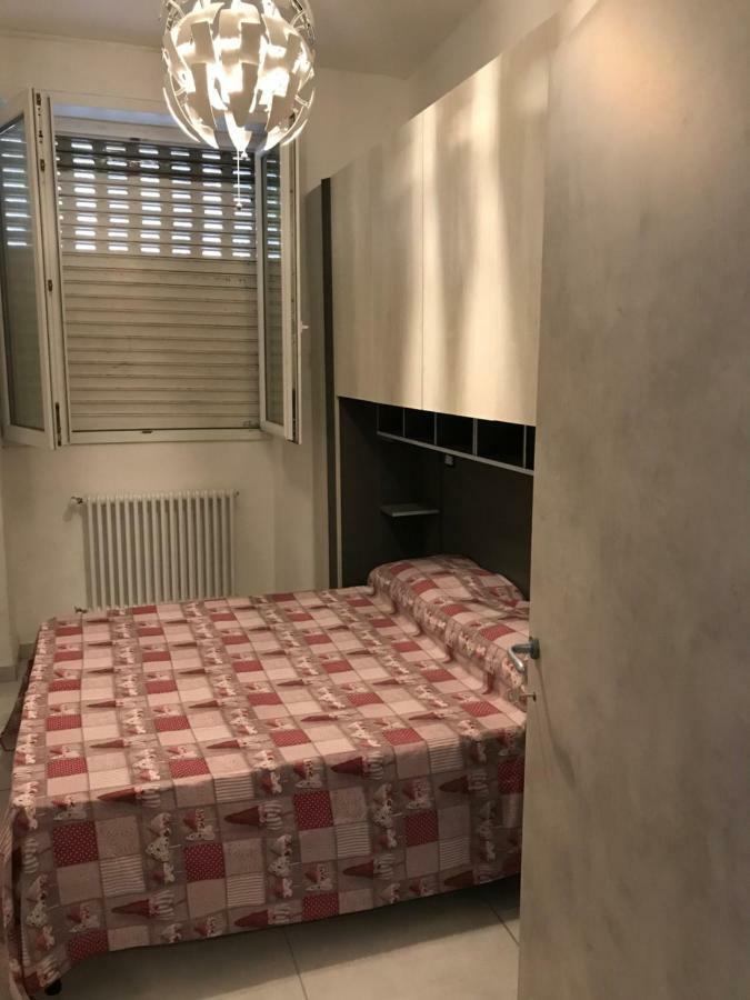 Accogliente Bilocale Lägenhet Milano Exteriör bild