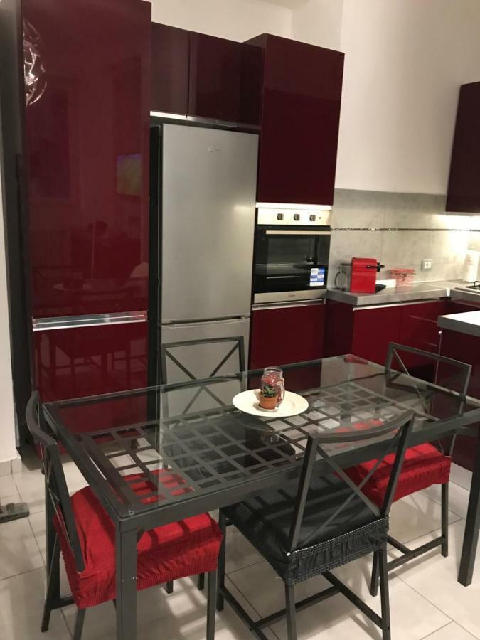 Accogliente Bilocale Lägenhet Milano Exteriör bild